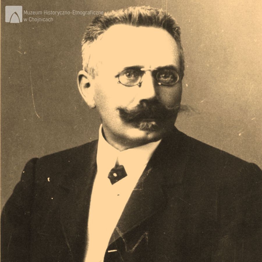 Stanisław Sikorski (1855-1929), ziemianin, wybitny działacz gospodarczy i narodowy, czołowy przedstawiciel nurtu pracy organicznej, szambelan papieski, pierwszy polski starosta chojnicki po odzyskaniu niepodległości